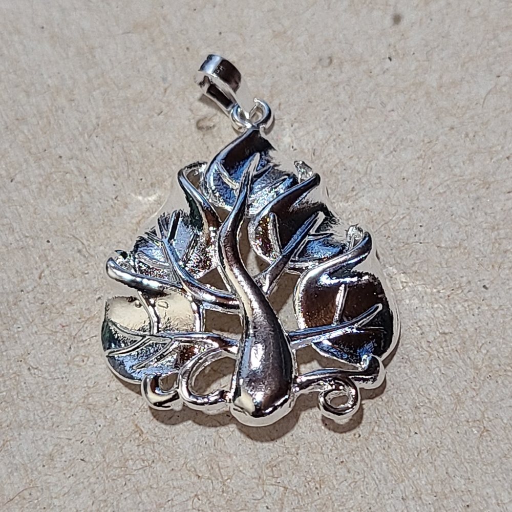 Silver leaf tree charm - Picture 11 of 16